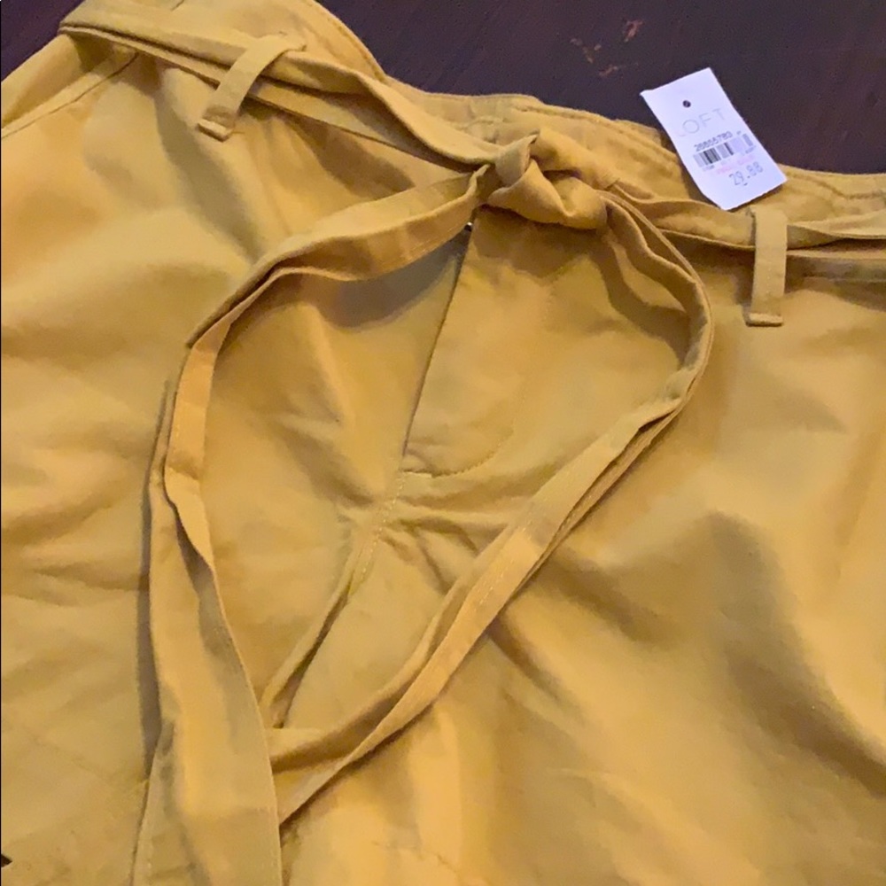 Loft new mustard shorts 0 - Picture 2 of 5